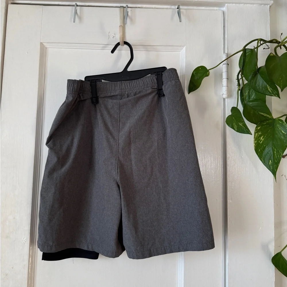 Old Navy Active Gray StretchTech Shorts